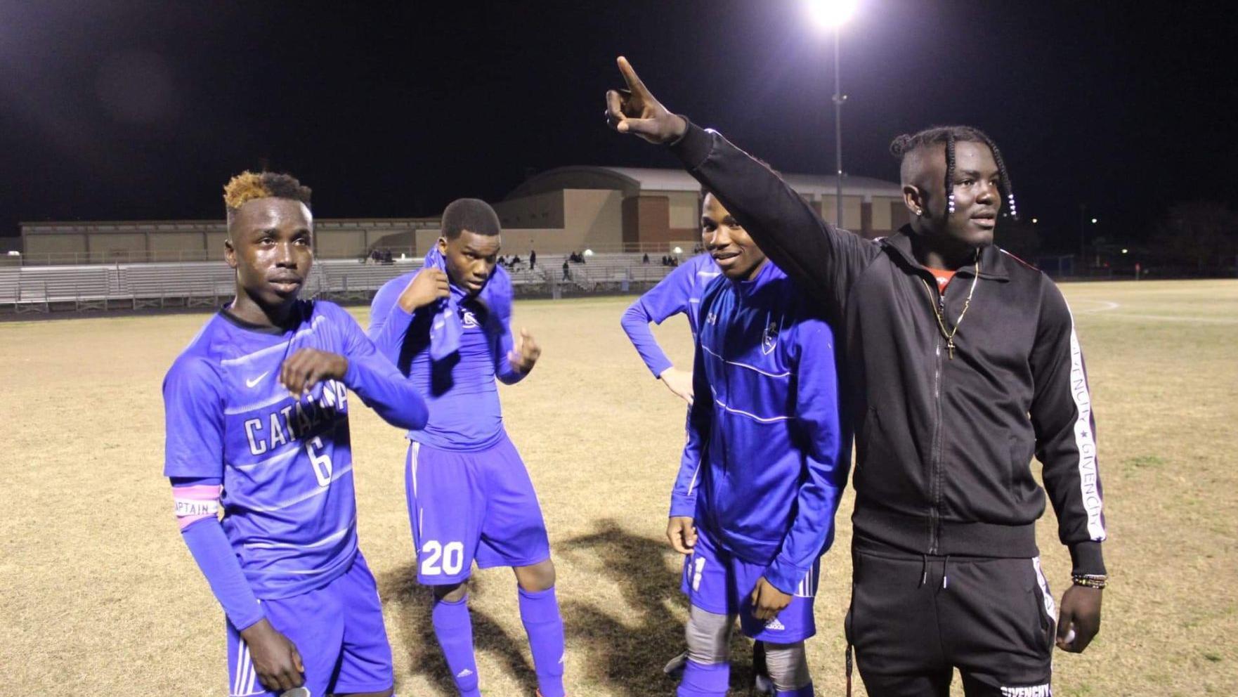 'Soccer was our main language': This Tucson program boasts players from 20 different countries